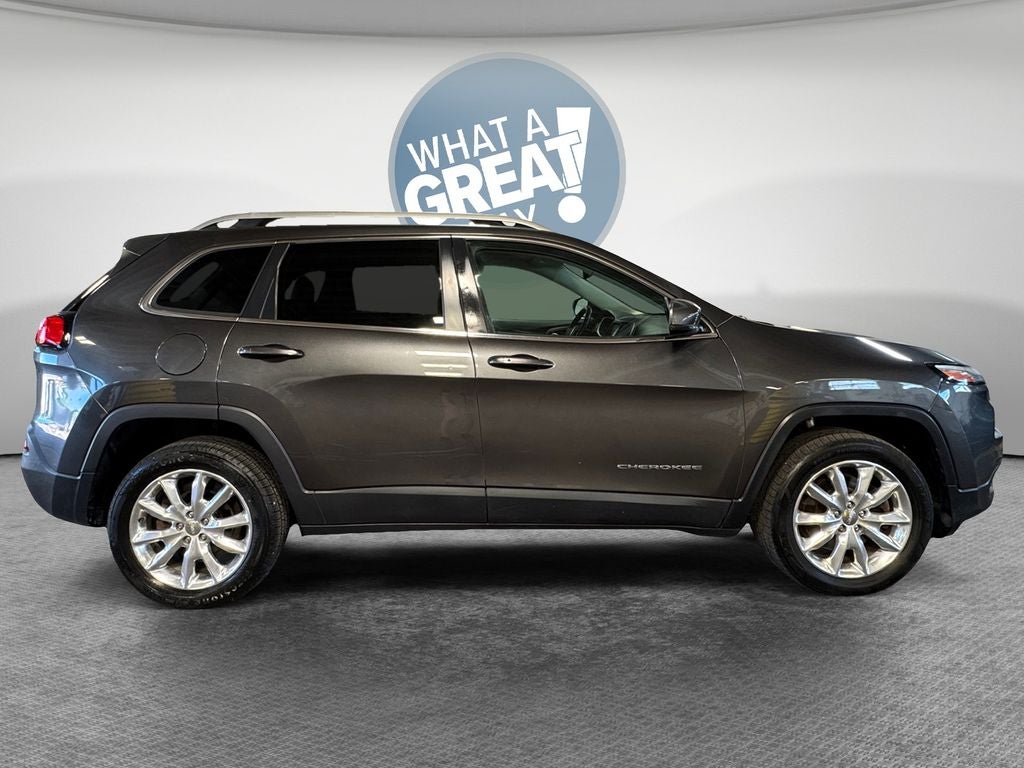 Used 2016 Jeep Cherokee Limited with VIN 1C4PJLDB2GW200314 for sale in Irwin, PA