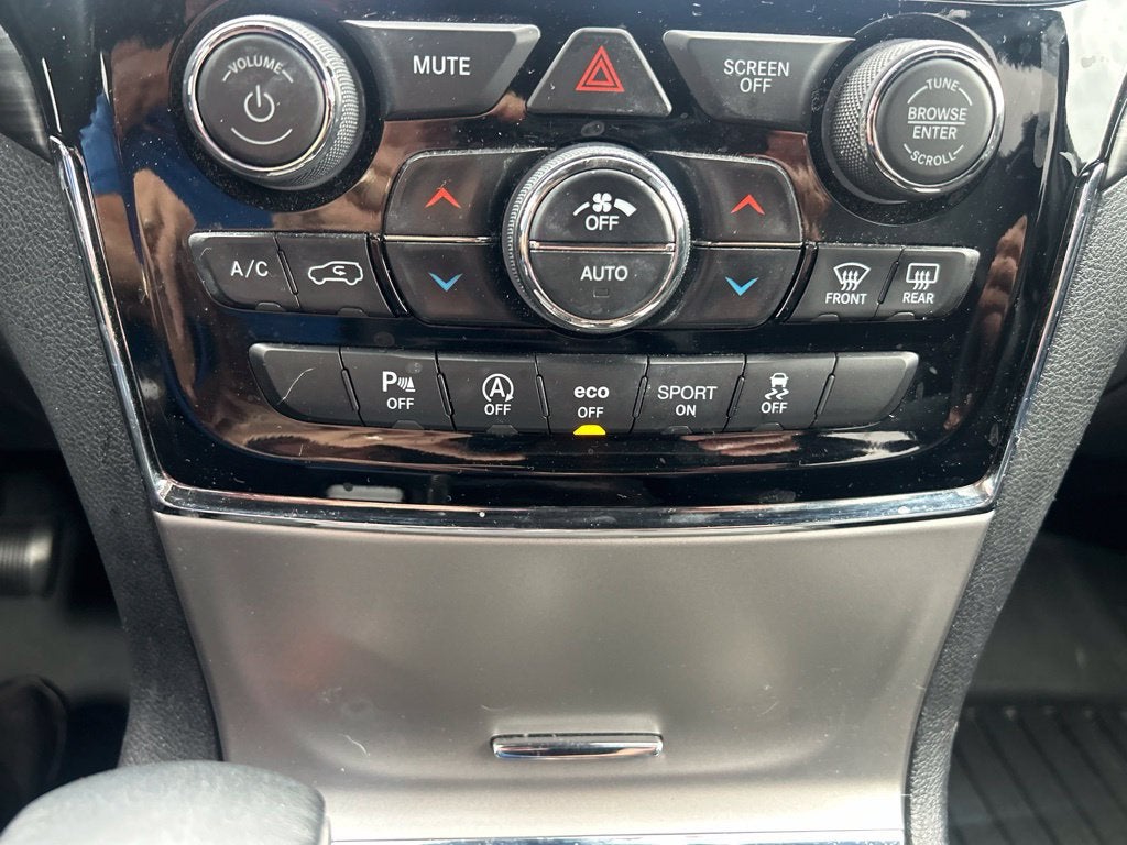 2019 Jeep Grand Cherokee Laredo E