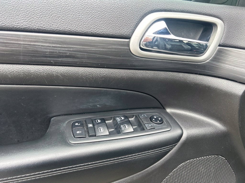 2019 Jeep Grand Cherokee Laredo E
