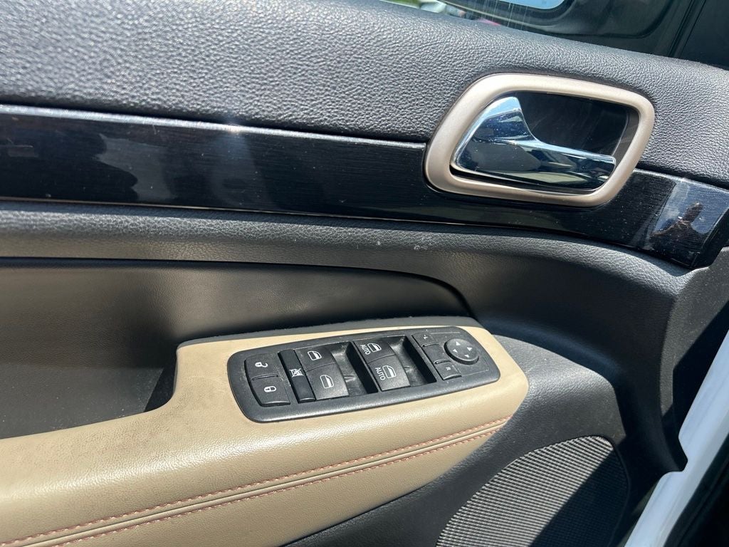 2016 Jeep Grand Cherokee Laredo