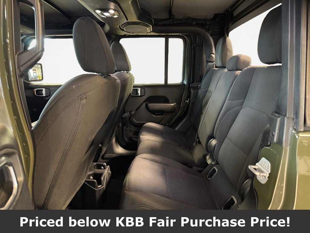 2022 Jeep Gladiator Sport