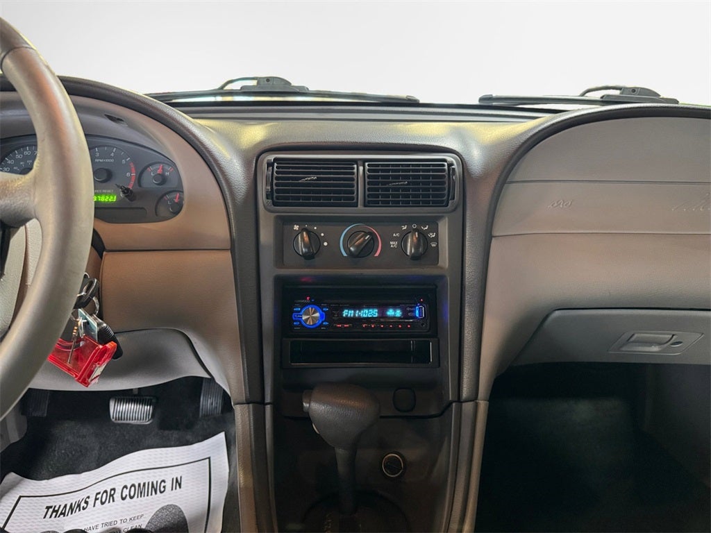 2002 Ford Mustang V6 Deluxe