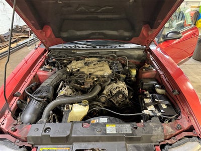 2002 Ford Mustang V6 Deluxe