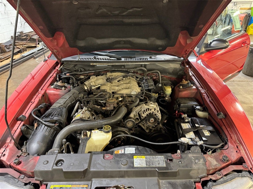 2002 Ford Mustang V6 Deluxe