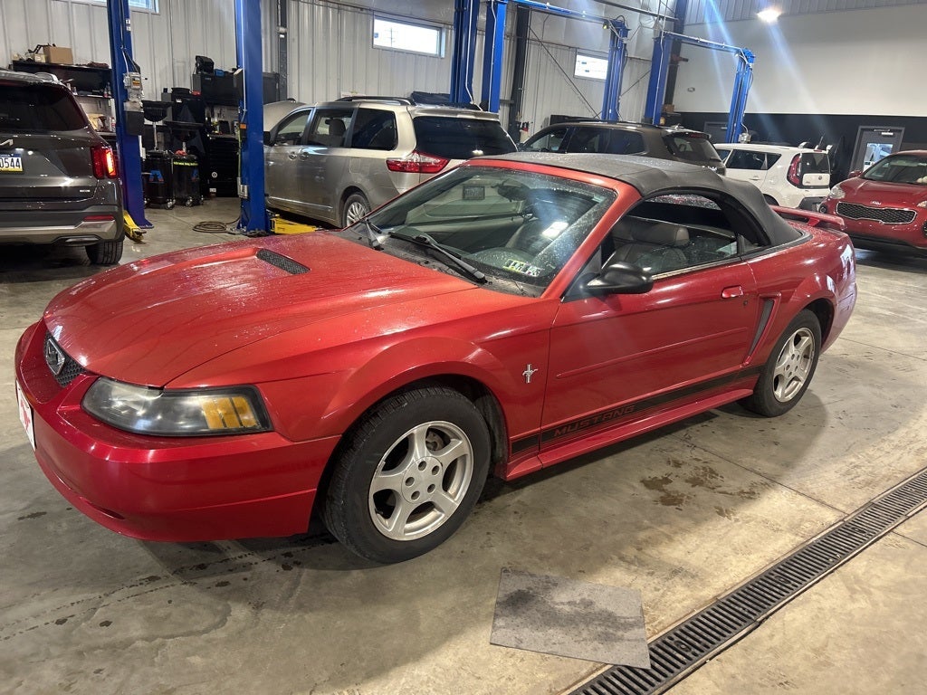 2002 Ford Mustang V6 Deluxe