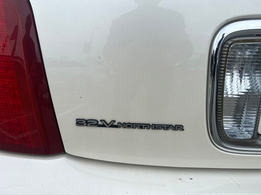 2002 Cadillac DeVille Base