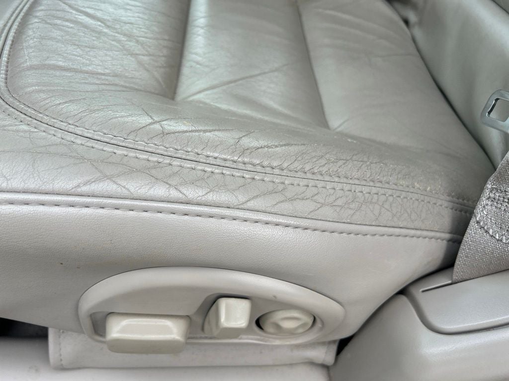 2002 Cadillac DeVille Base