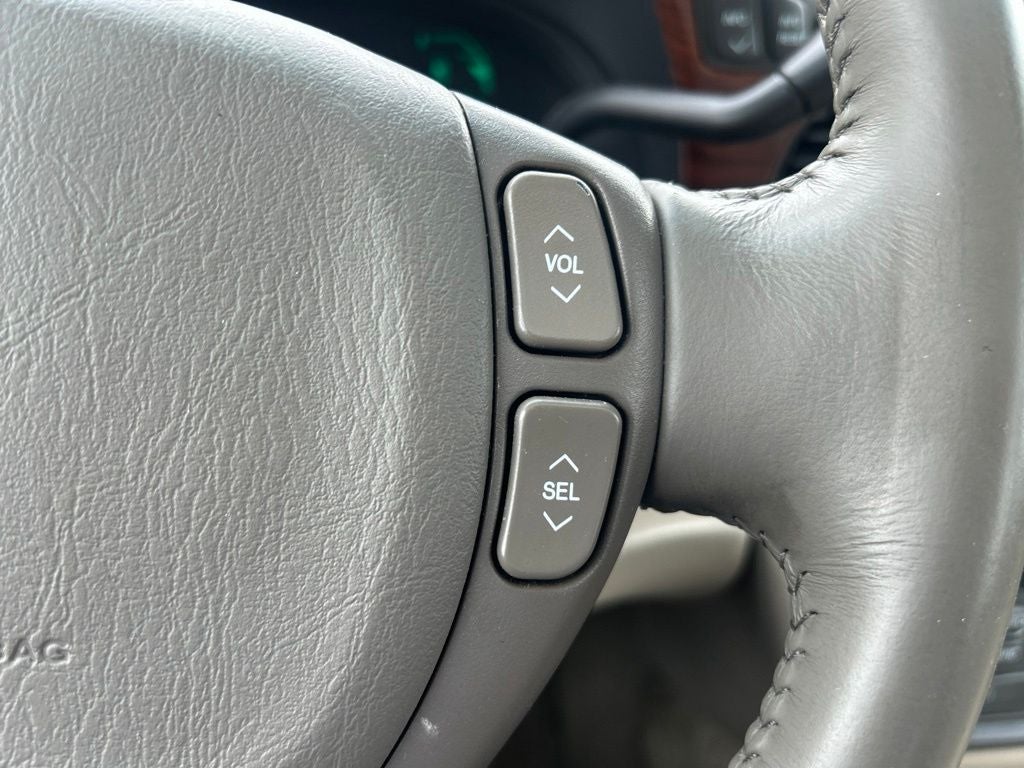 2002 Cadillac DeVille Base