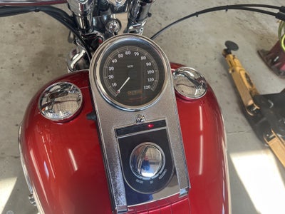 2001 Harley-Davidson Softail Base