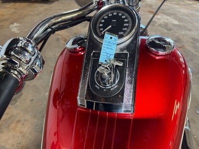 2001 Harley-Davidson Softail Base