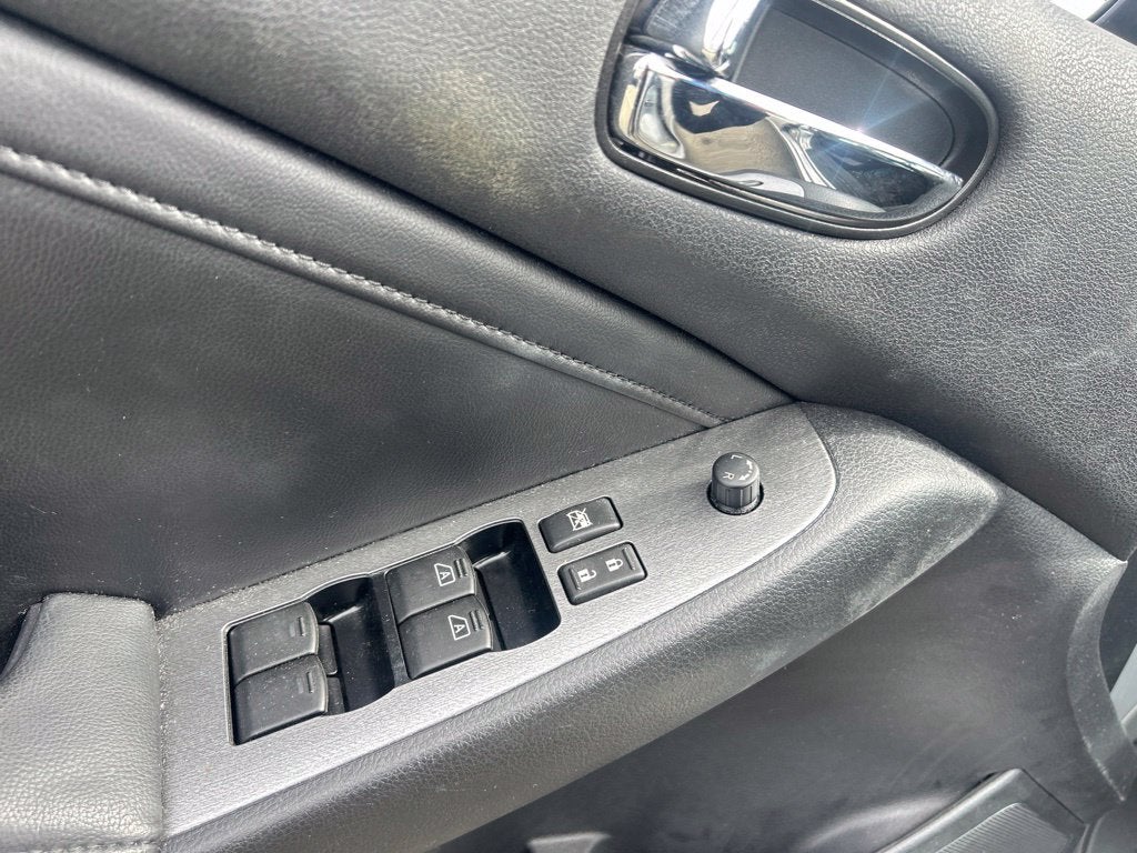 2011 Nissan Altima 3.5 SR