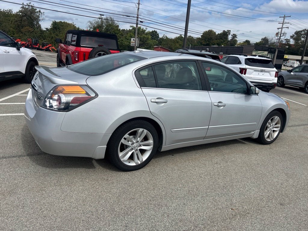 2011 Nissan Altima 3.5 SR