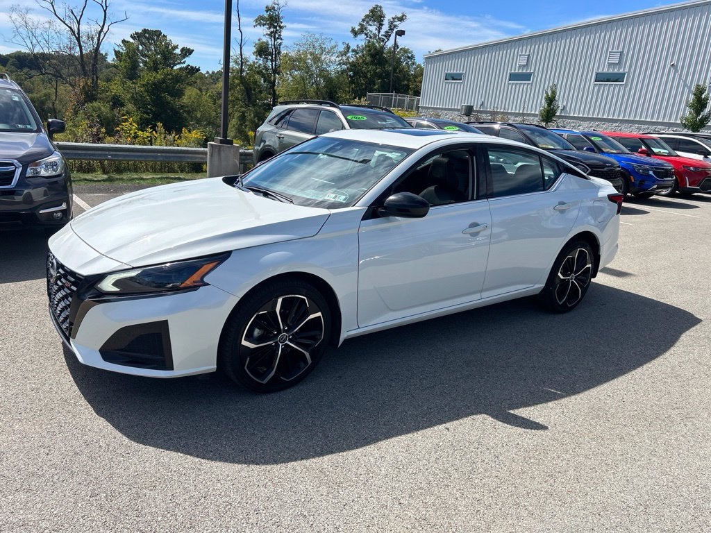 2023 Nissan Altima 2.5 SR