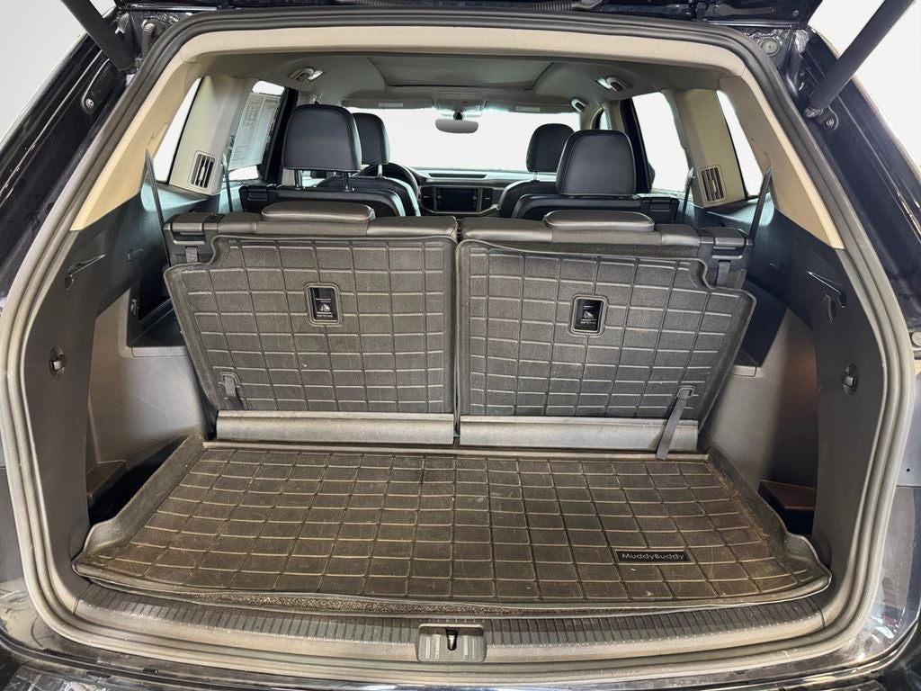 2021 Volkswagen Atlas 3.6L V6 SE w/Technology R-Line
