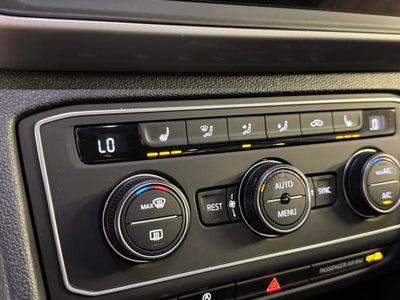 2021 Volkswagen Atlas 3.6L V6 SE w/Technology R-Line