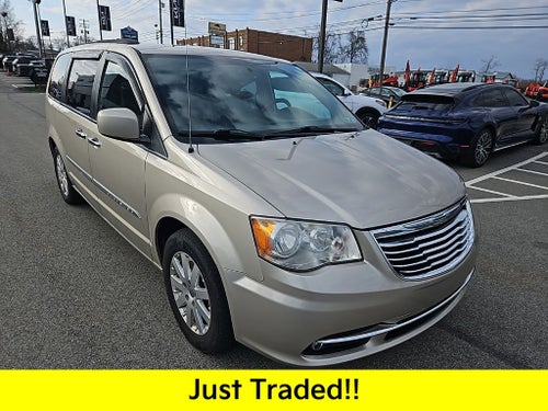 2014 Chrysler Town & Country Touring