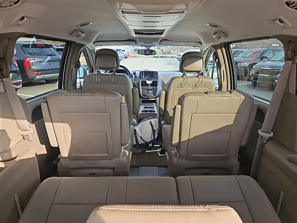 2014 Chrysler Town & Country Touring