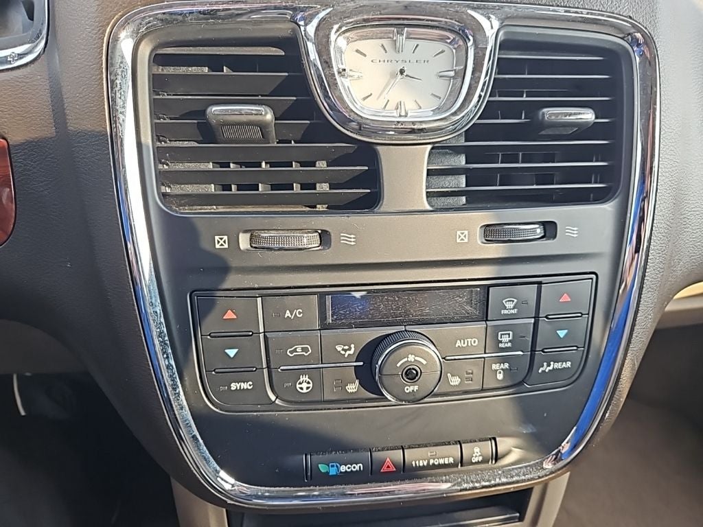 2014 Chrysler Town & Country Touring