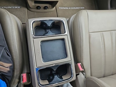 2014 Chrysler Town & Country Touring