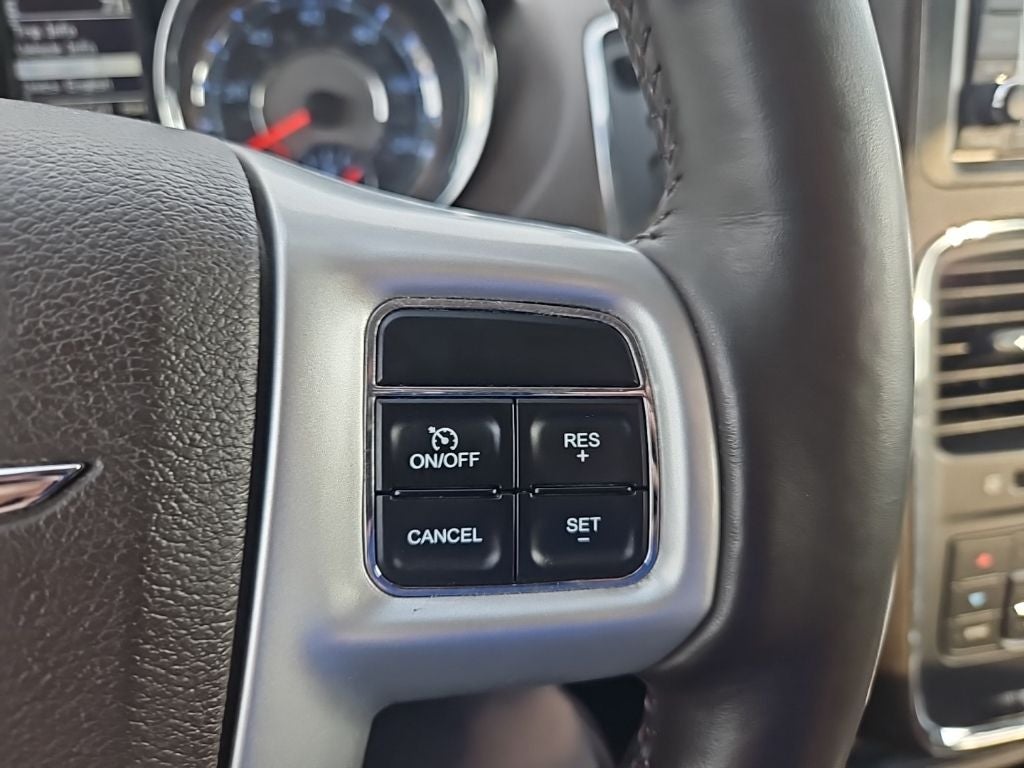 2014 Chrysler Town & Country Touring