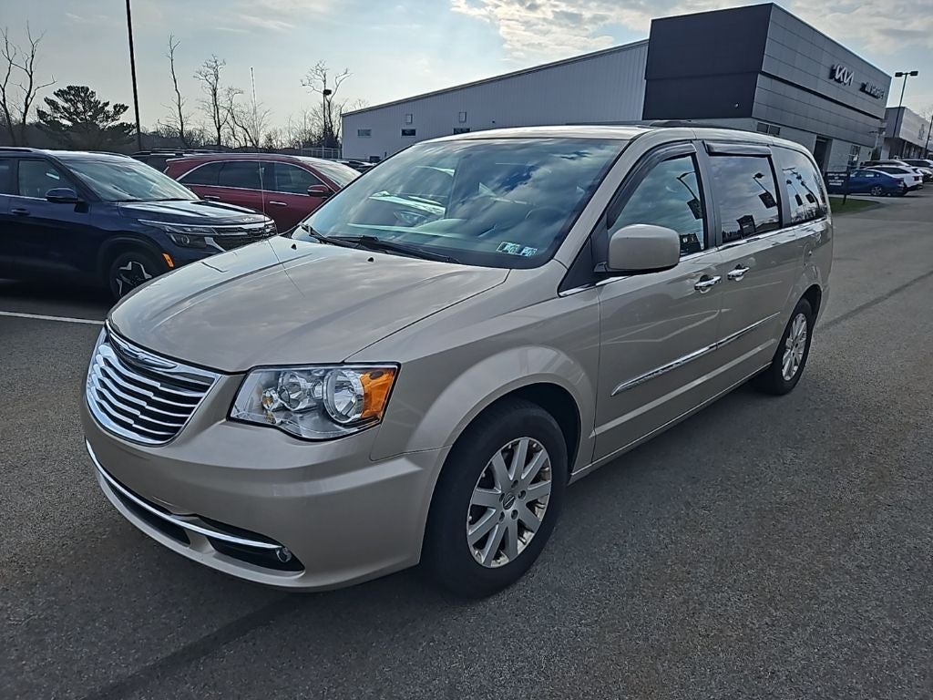 2014 Chrysler Town & Country Touring