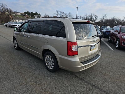 2014 Chrysler Town & Country Touring