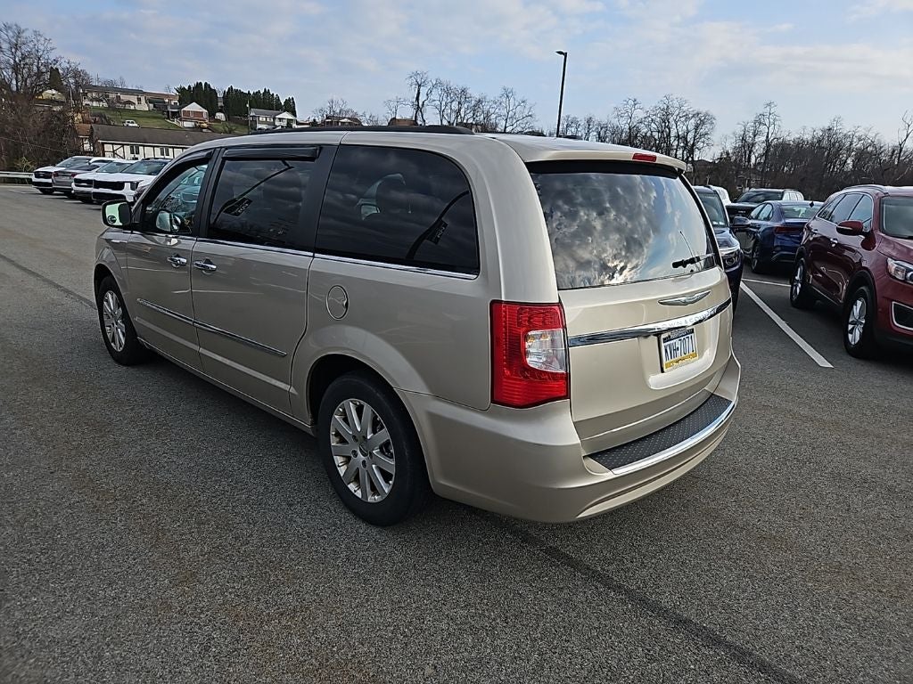 2014 Chrysler Town & Country Touring