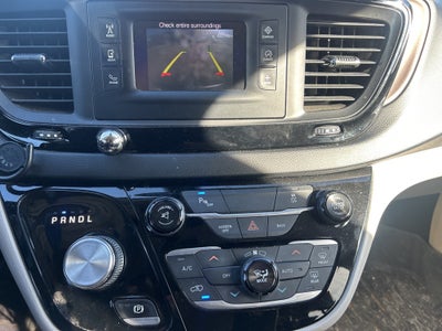 2017 Chrysler Pacifica Touring L