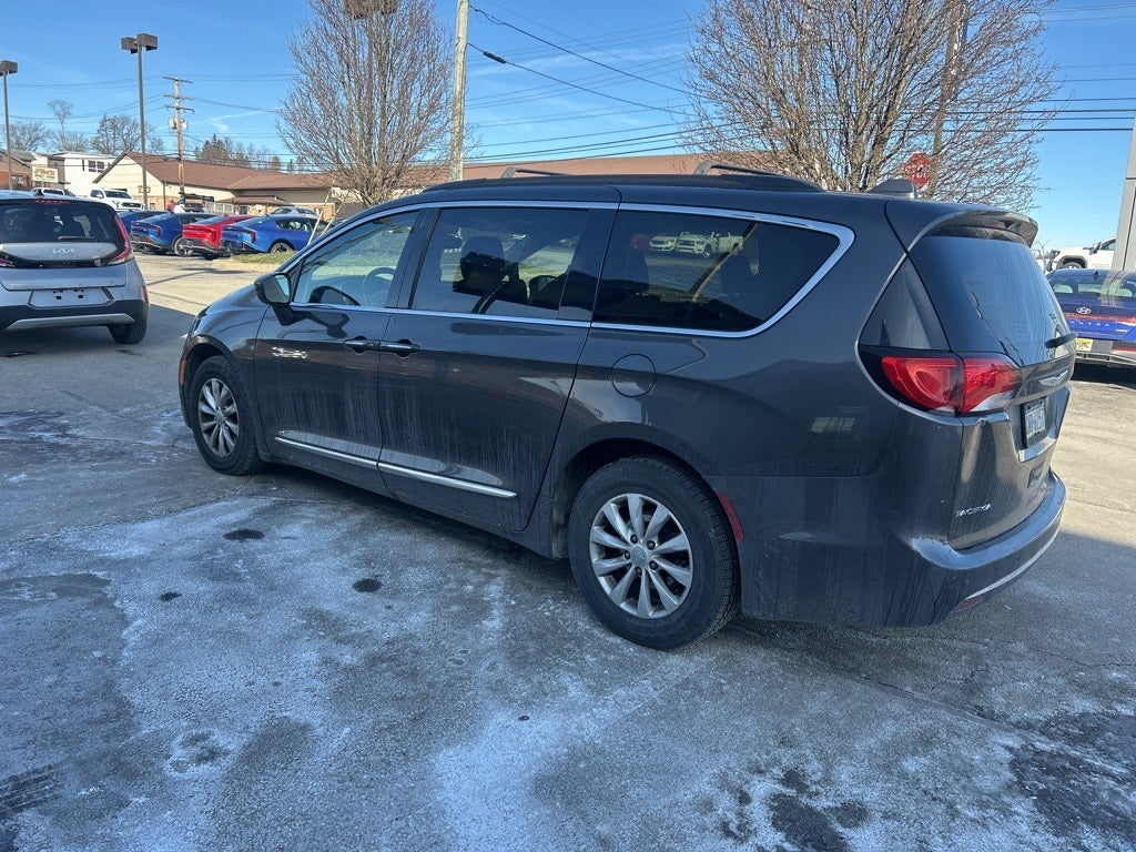 2017 Chrysler Pacifica Touring L