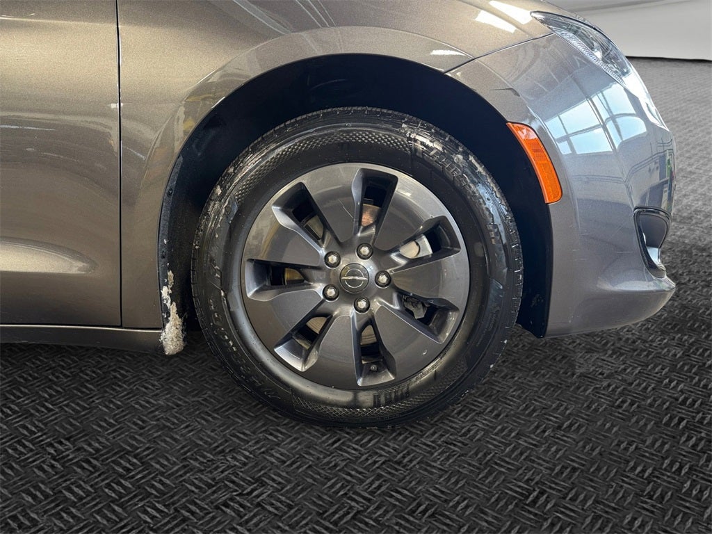 2020 Chrysler Pacifica Hybrid Touring DVD