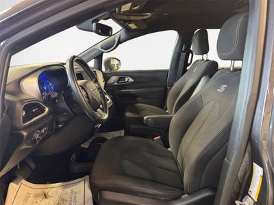 2020 Chrysler Pacifica Hybrid Touring DVD