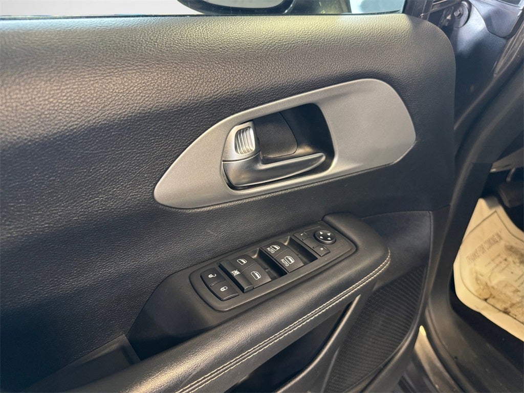 2020 Chrysler Pacifica Hybrid Touring DVD