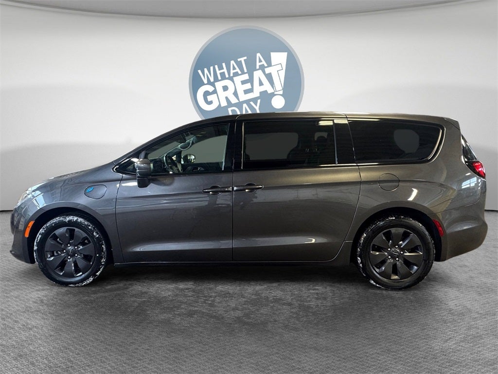 2020 Chrysler Pacifica Hybrid Touring DVD