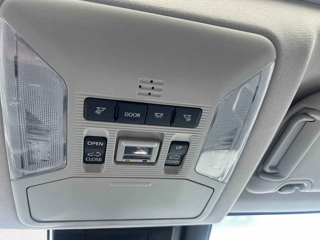 2023 Toyota RAV4 XLE MOON RF