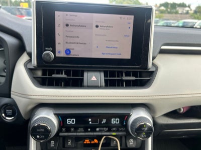 2023 Toyota RAV4 XLE MOON RF