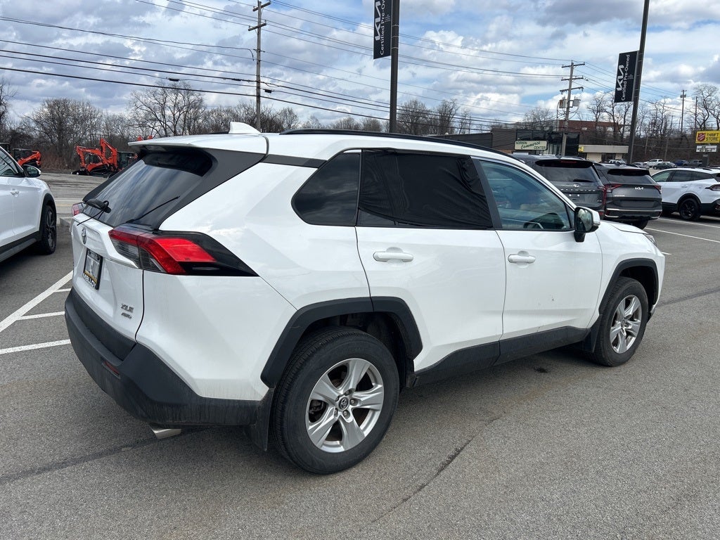 2020 Toyota RAV4 XLE