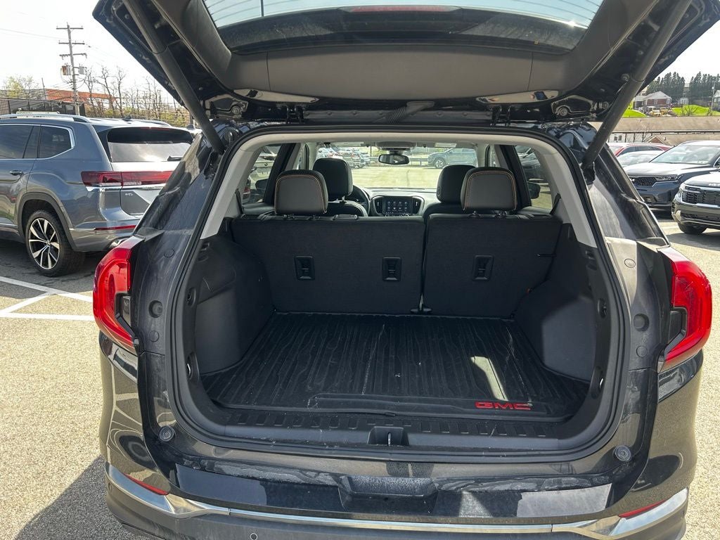2023 GMC Terrain AT4 MOON RF