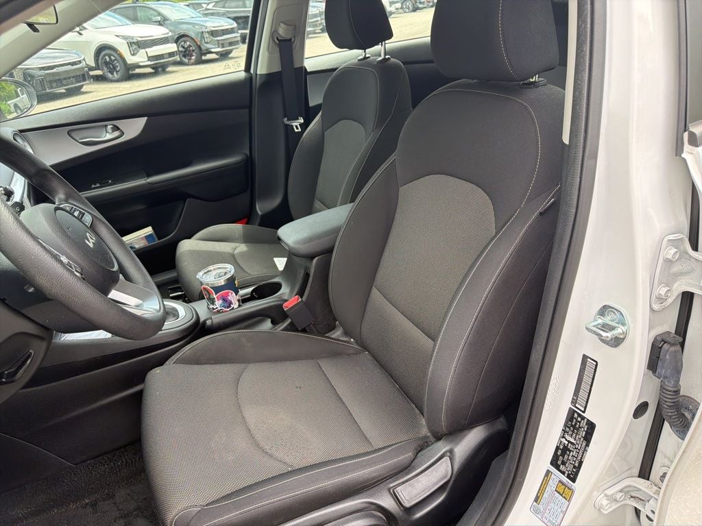 2023 Kia Forte LXS Technology Pkg