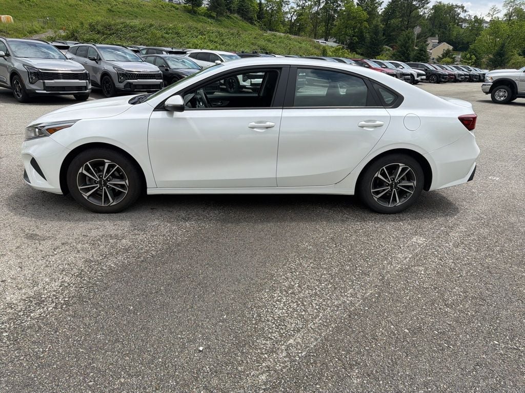 2023 Kia Forte LXS Technology Pkg