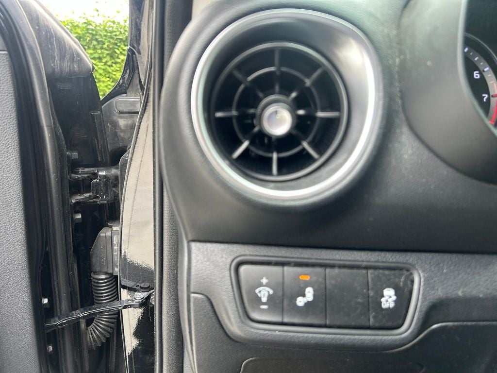 2022 Kia Forte Base