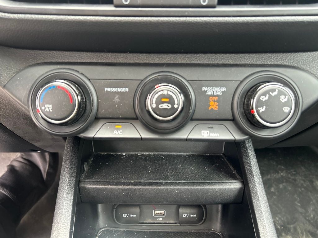 2022 Kia Forte Base