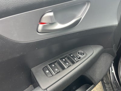 2023 Kia Forte LXS Technology Pkg