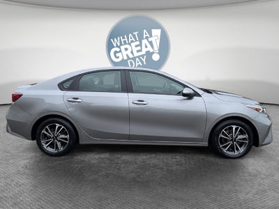 2023 Kia Forte LXS Technology Pkg