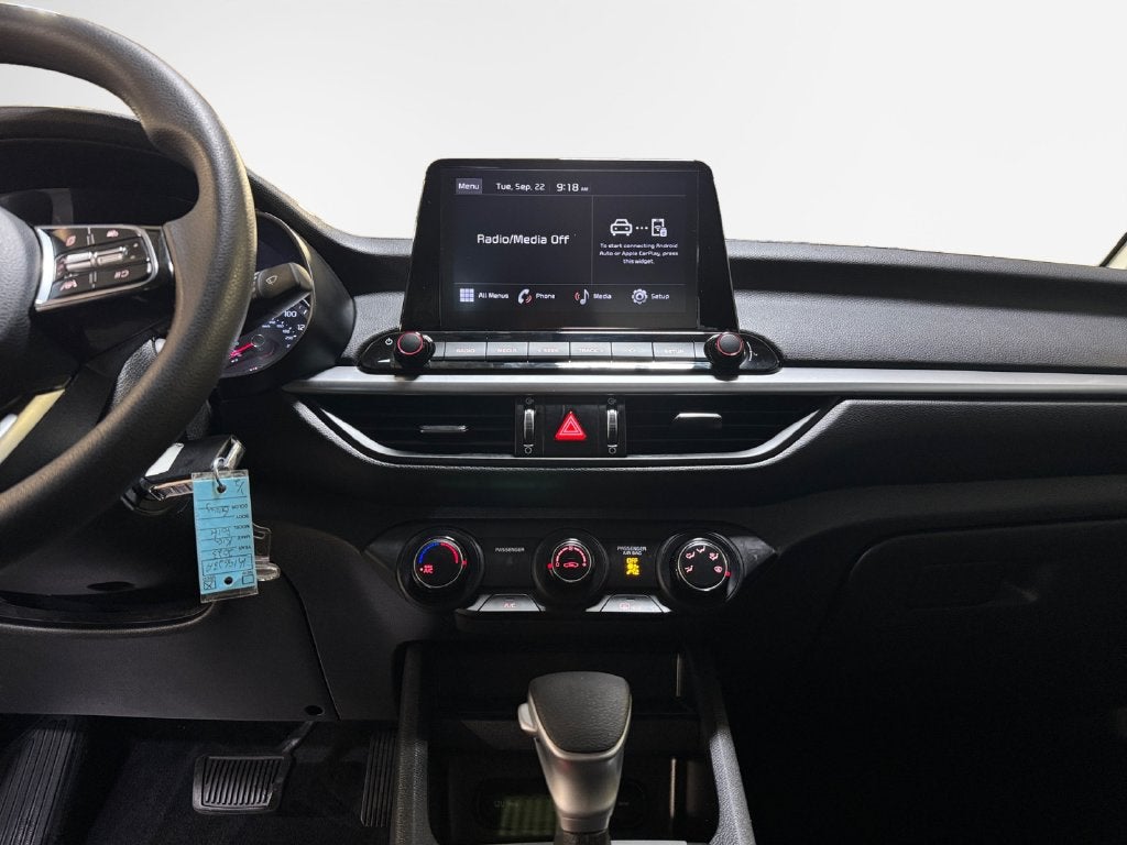 2023 Kia Forte LXS Technology Pkg