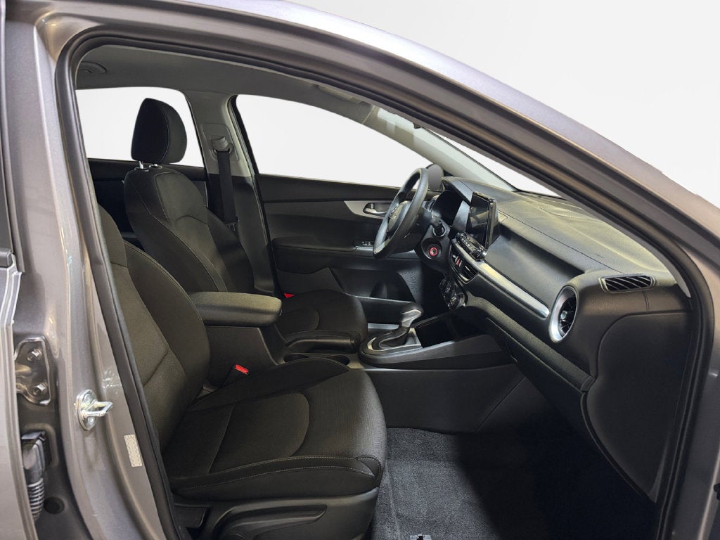 2023 Kia Forte LXS Technology Pkg