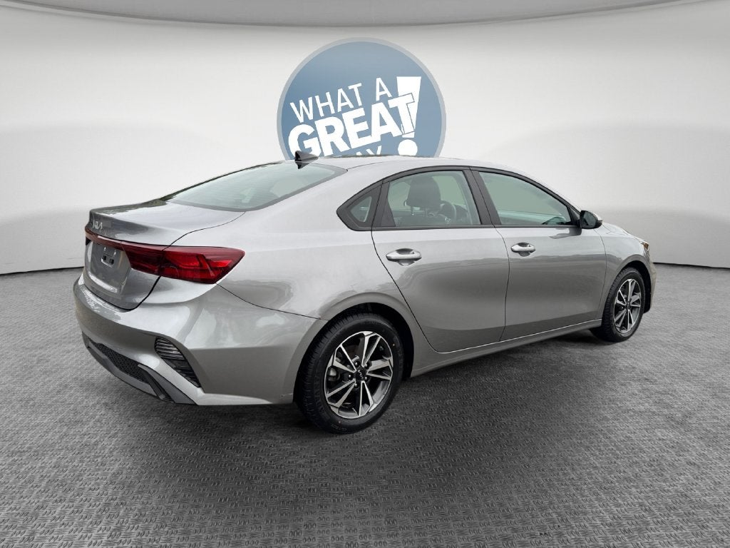 2023 Kia Forte LXS Technology Pkg