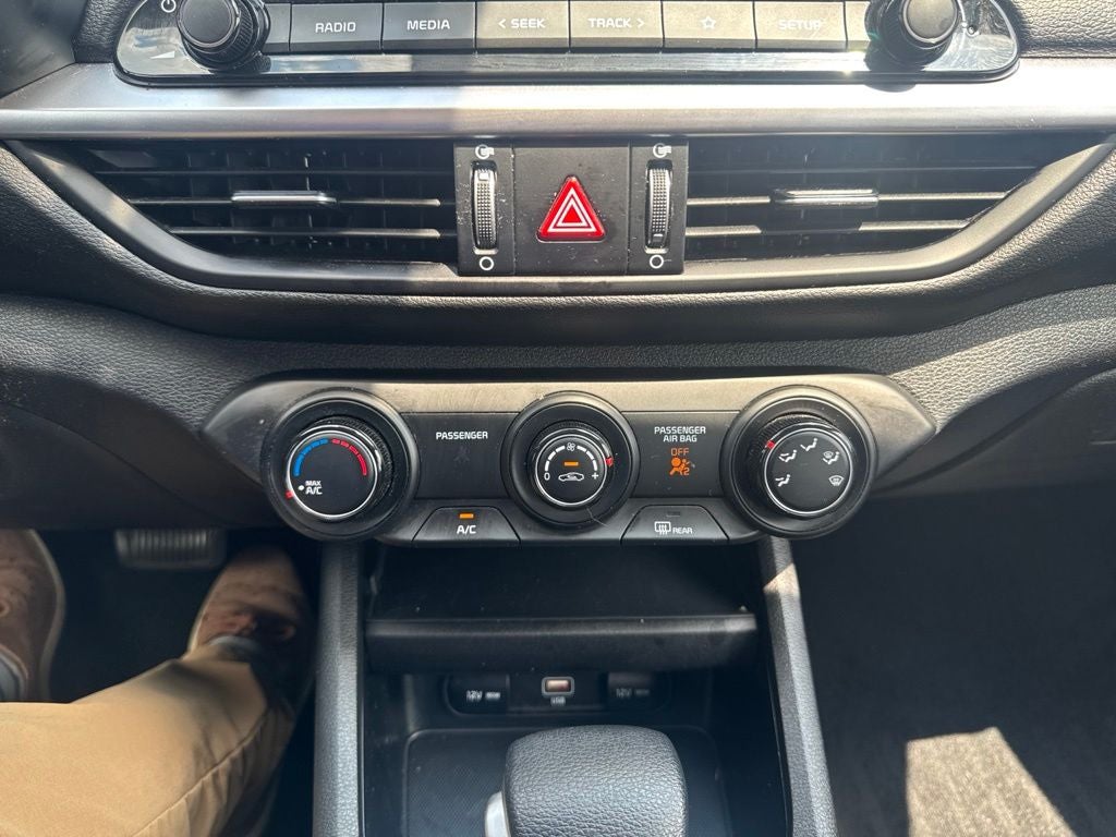 2023 Kia Forte LXS Technology Pkg