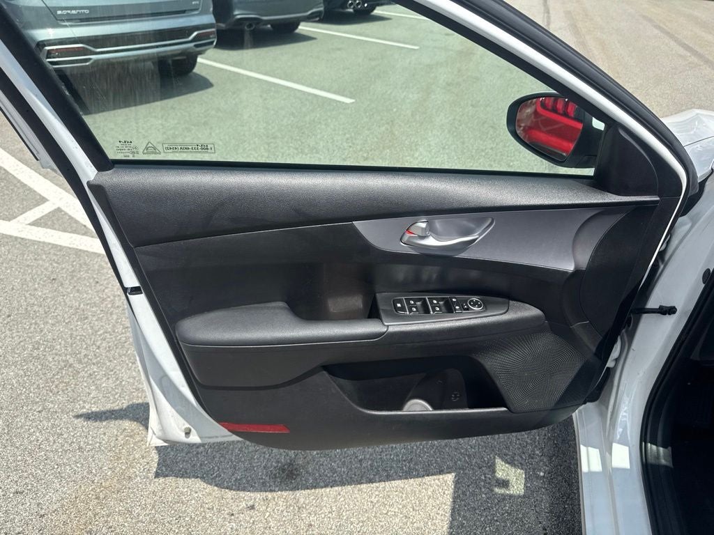 2023 Kia Forte LXS Technology Pkg