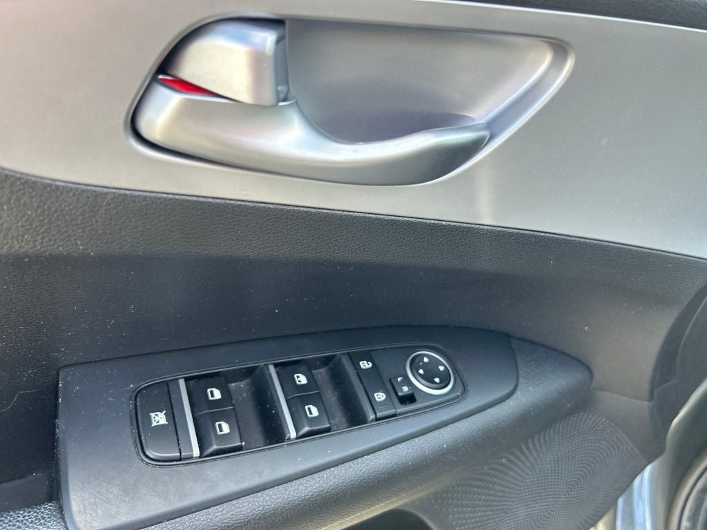 2023 Kia Forte LXS Technology Pkg