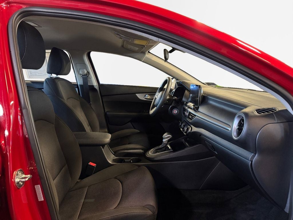 2024 Kia Forte LXS TECHNOLOGY PK